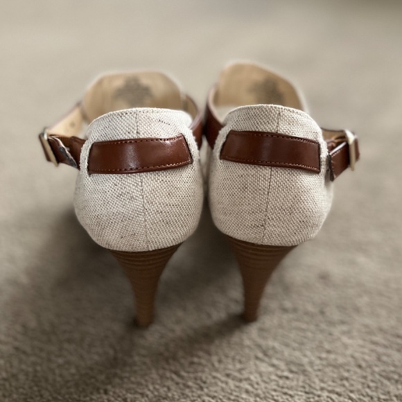 Dana Buchman Laila Beige Canvas Sandals Size 6 - Picture 5 of 7